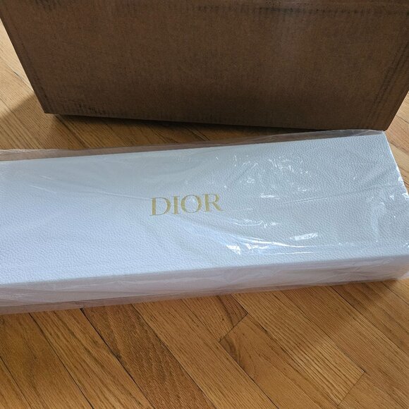 Dior tote bag hand cream lip glow - Picture 3 of 3